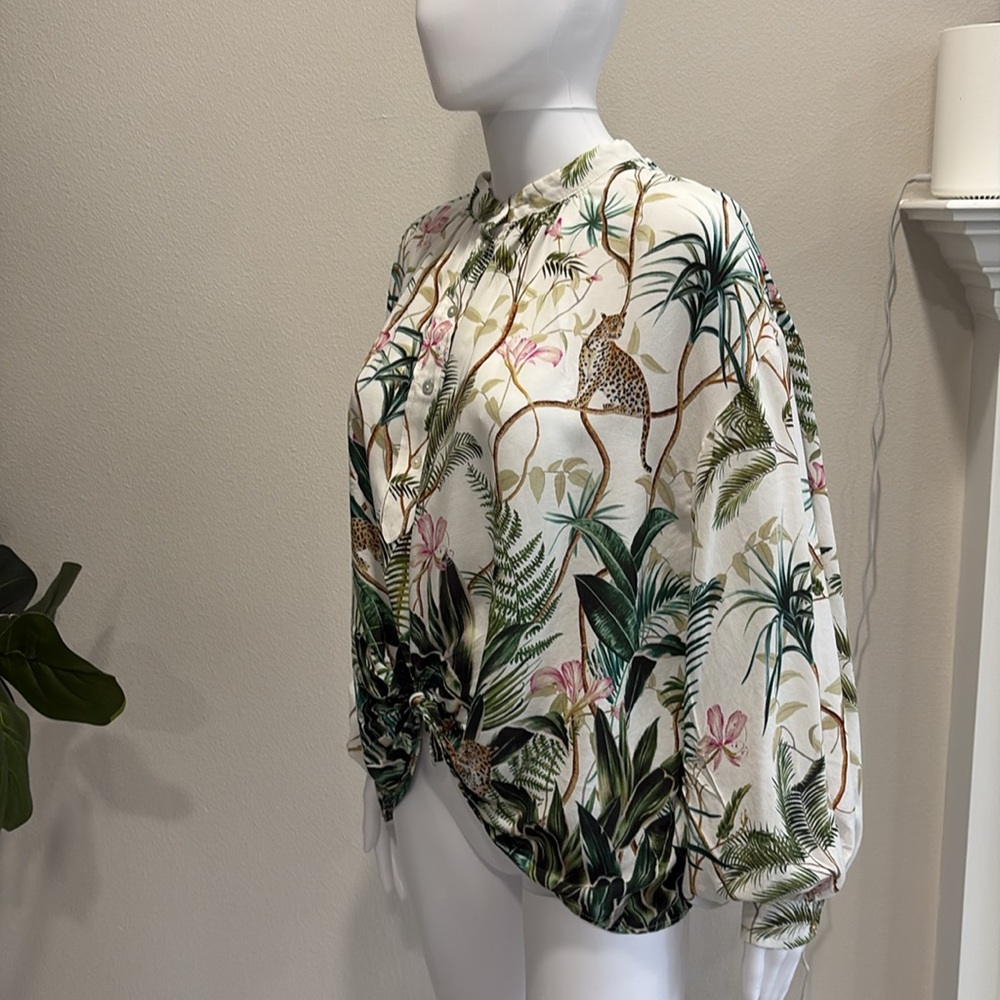 H&M Jungle Floral Print Blouse Womens Size 14 Balloon Sleeve 1/2 Placket Popover - Picture 9 of 16